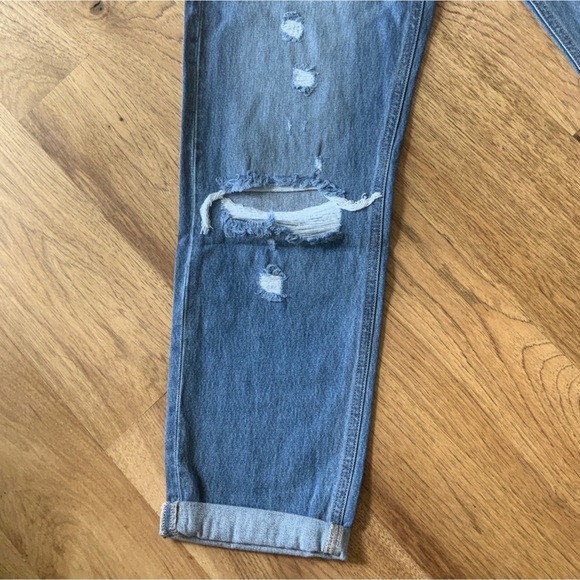 Kancan Mid-Rise Boyfriend Medium Wash Distressed Relaxed Fit Jeans Women’s NWT - Picture 9 of 14